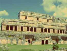 El gran palacio Sayil